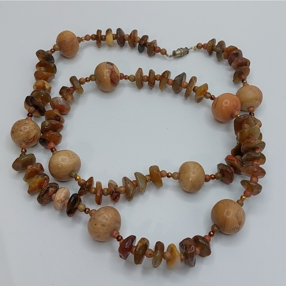Jewelry - Tumbled Stones Agate Beads Station Necklace 28" Long